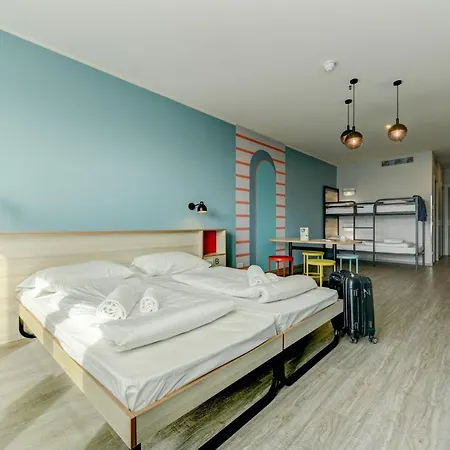 Meininger Venezia Hotel *